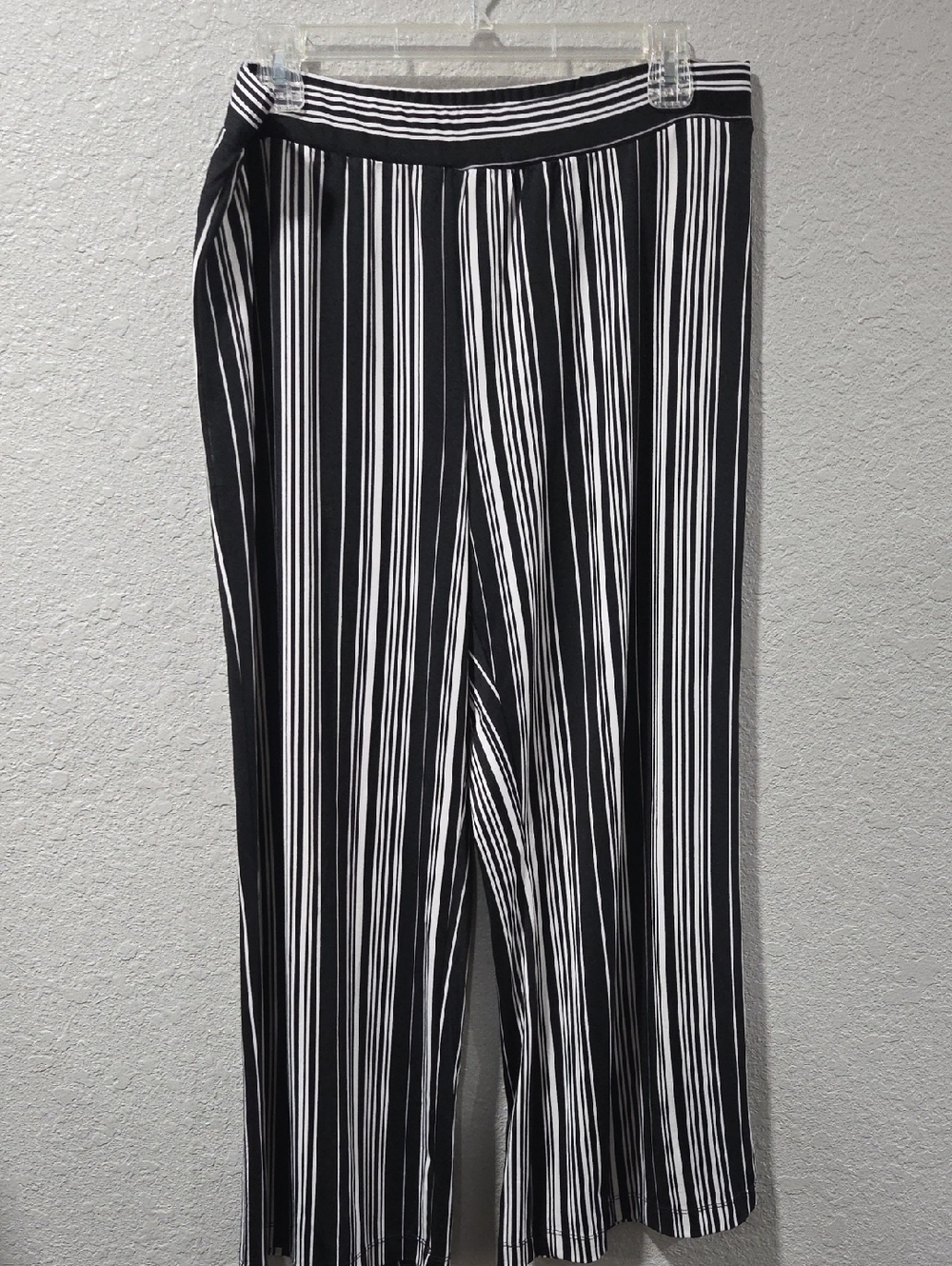NY Collection Black and White Vertical Stripe Wide-Leg Culotte Pants